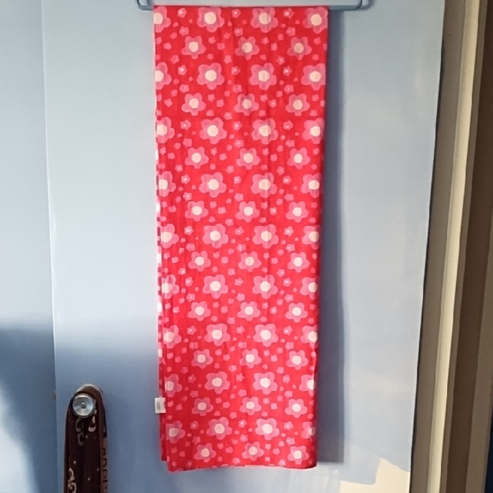 New Kate Austin Large Cotton Shawl Scarf Red And Pink Flower Print